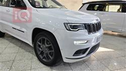 جیپ گراند شیرۆکی